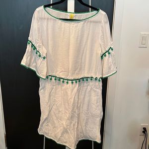 Club Monaco beachy white dress with green trim and pompoms - mini - size medium